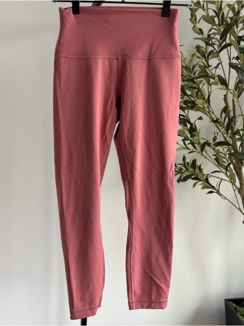 lululemon athletica High-Rise Mauve Leggings size 6
